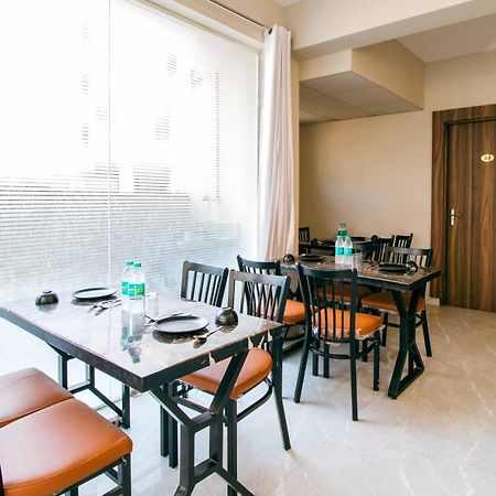 Treebo Elite Corporate, Sector 62 Hotel Noida Exterior photo