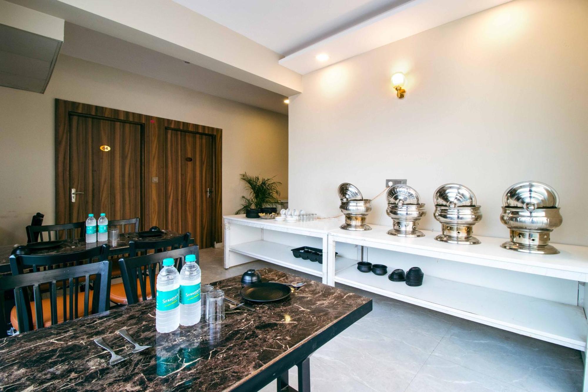 Treebo Elite Corporate, Sector 62 Hotel Noida Exterior photo