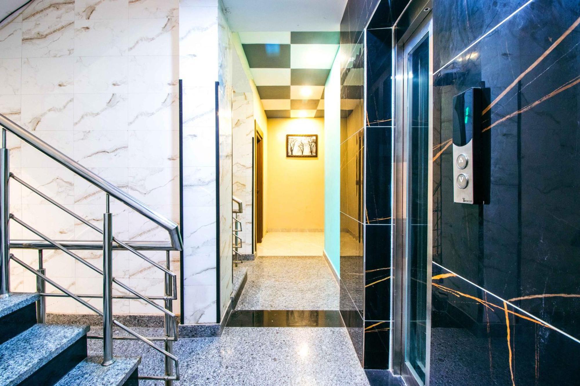 Treebo Elite Corporate, Sector 62 Hotel Noida Exterior photo