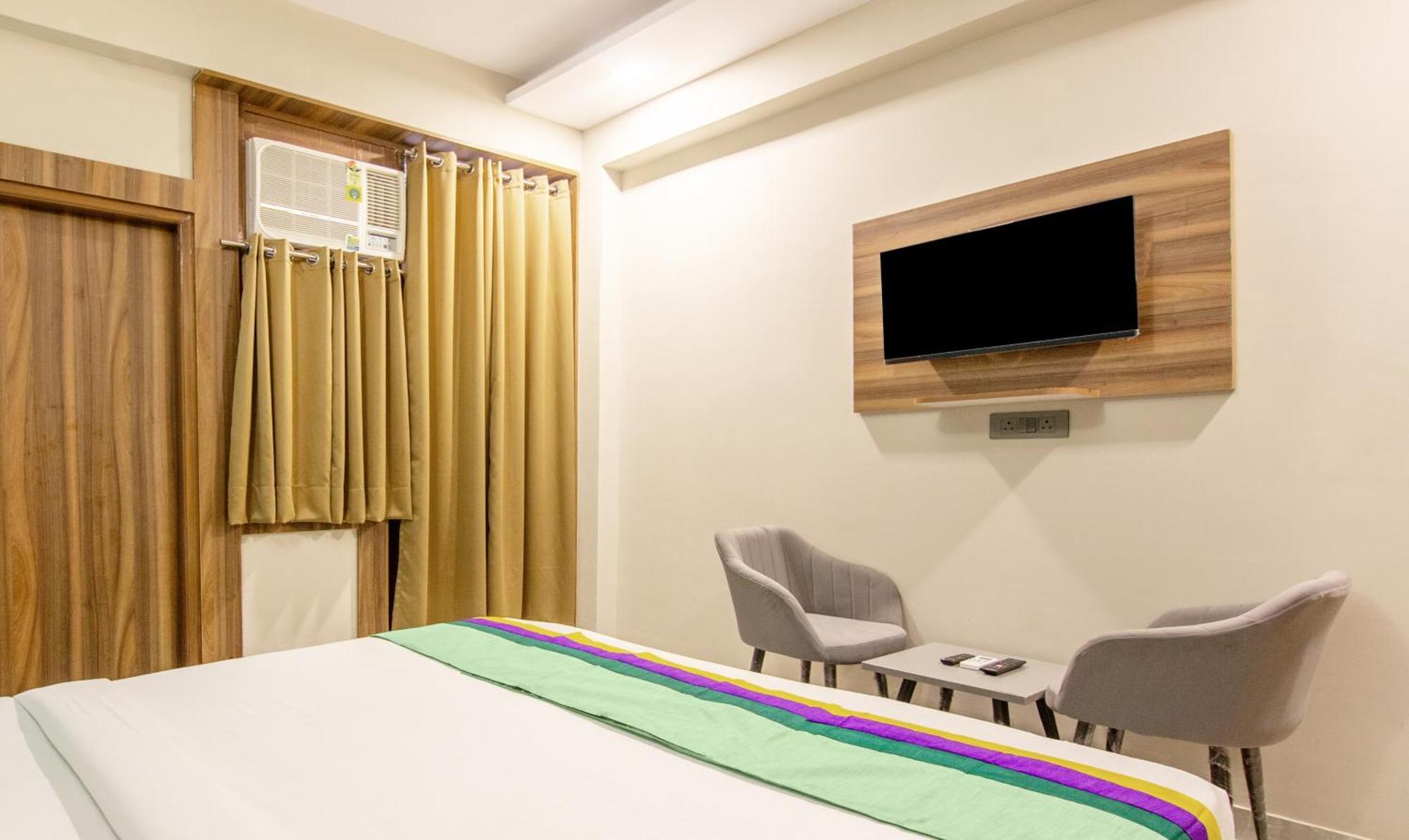 Treebo Elite Corporate, Sector 62 Hotel Noida Exterior photo